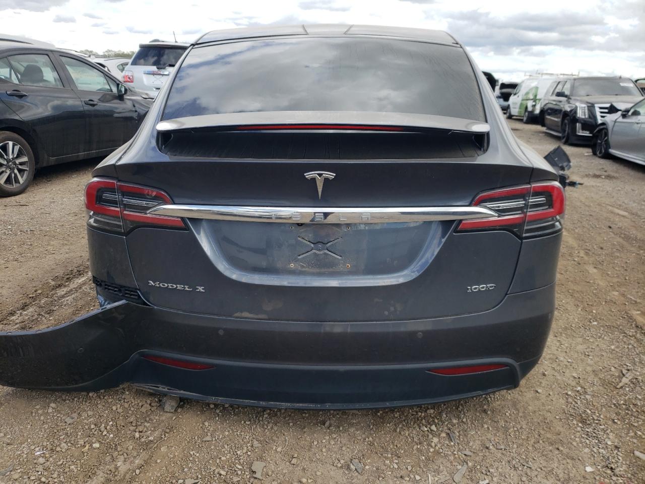 2017 Tesla Model X VIN: 5YJXCAE21HF044382 Lot: 70208134