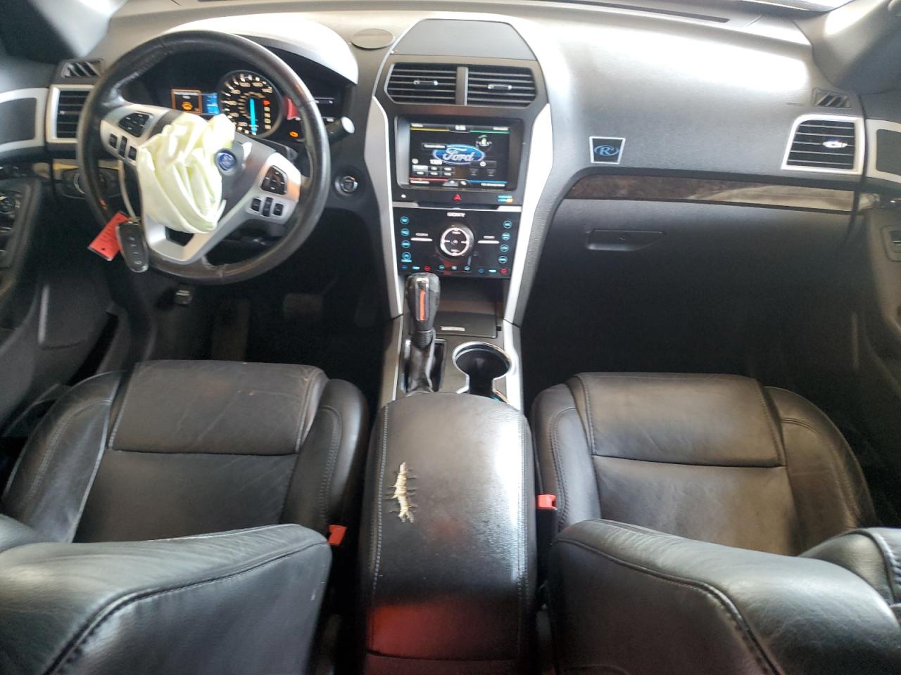 2014 Ford Explorer - Image 8