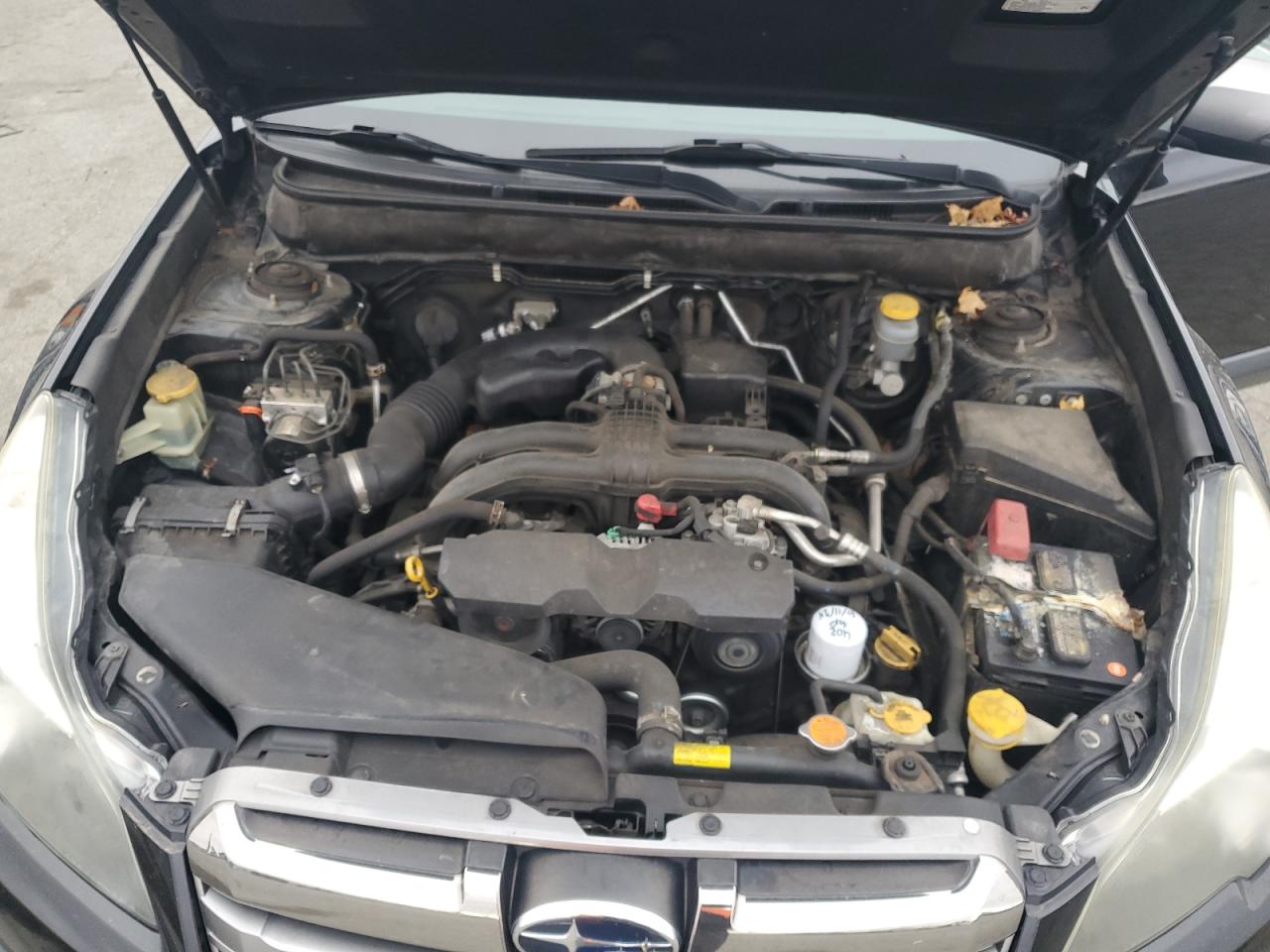 2013 Subaru Outback - Image 12
