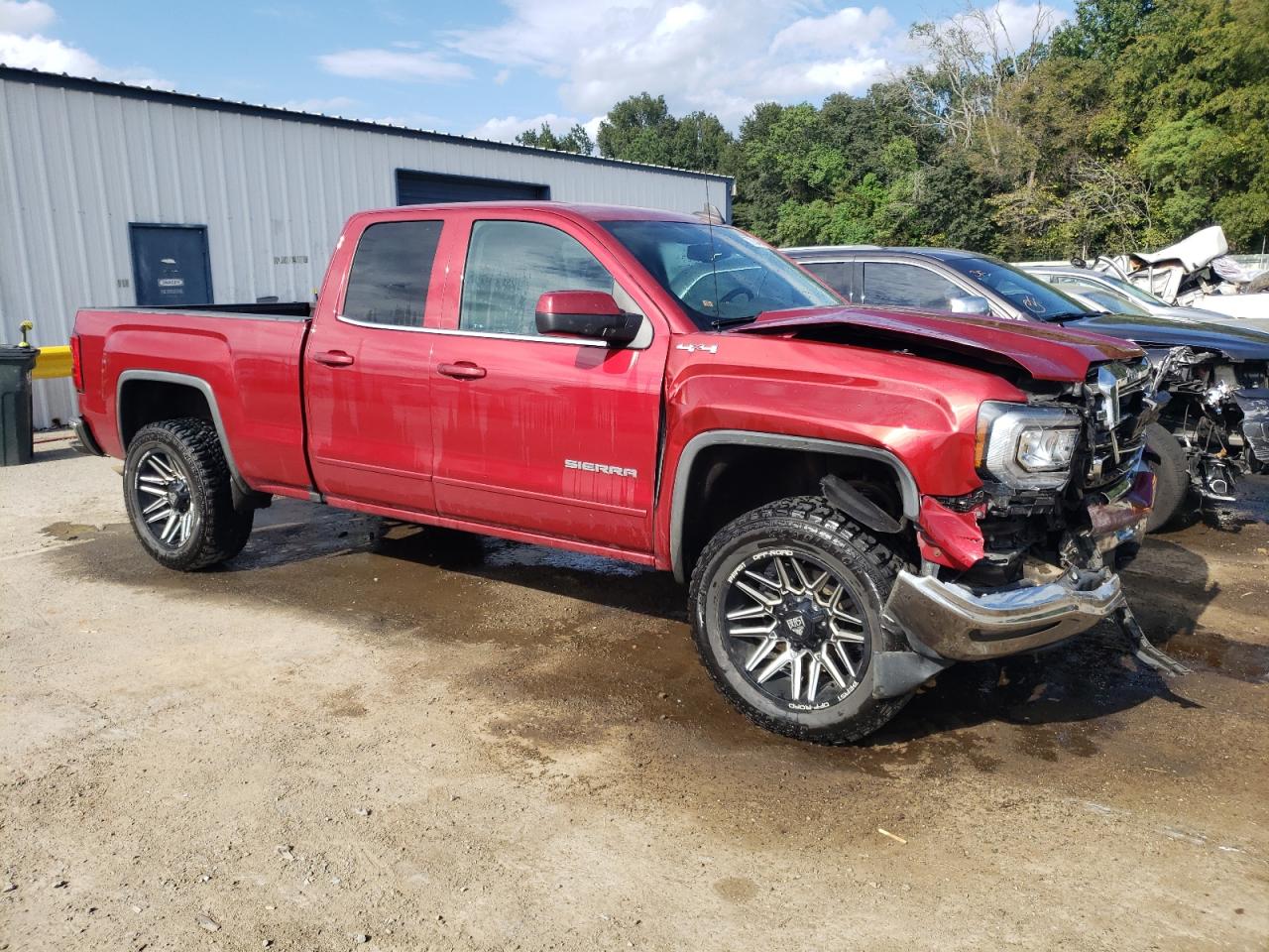 2018 GMC Sierra - Image 4