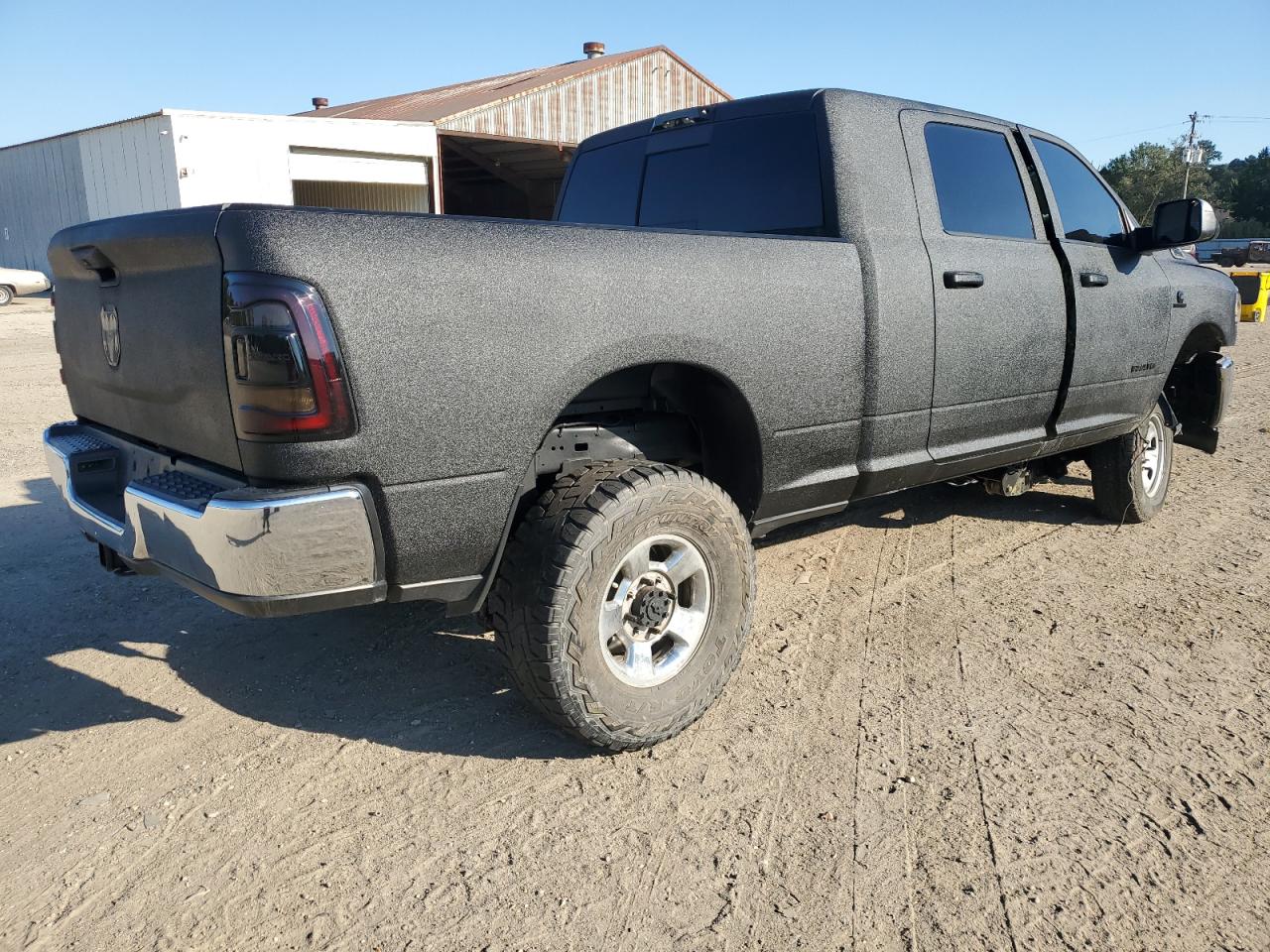 2022 RAM 2500 - Image 3