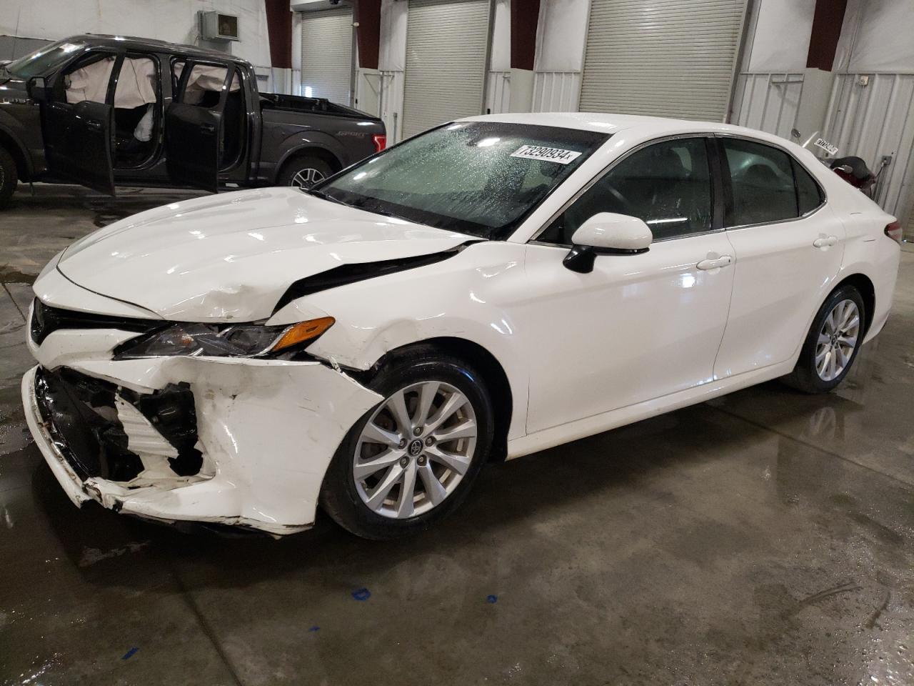 4T1B11HK5JU085778 2018 TOYOTA CAMRY - Image 1