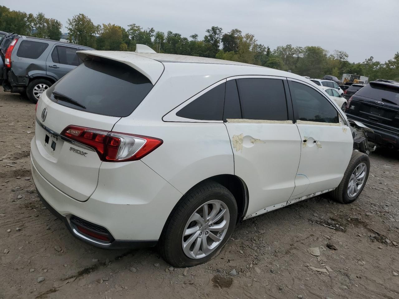 VIN 5J8TB3H30GL002493 2016 ACURA RDX no.3