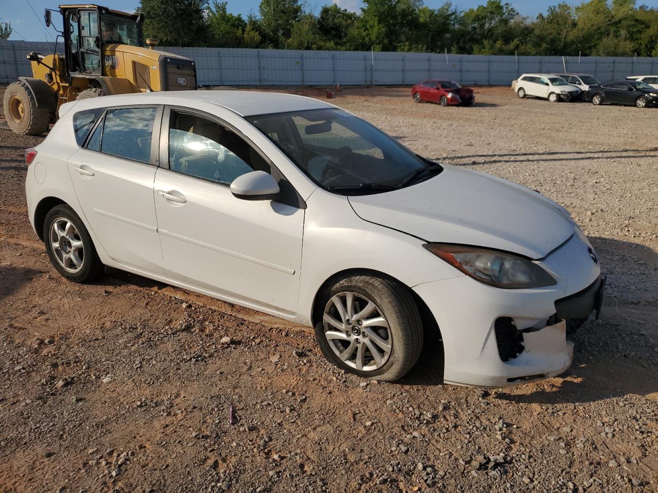 2013 Mazda 3 - Image 4