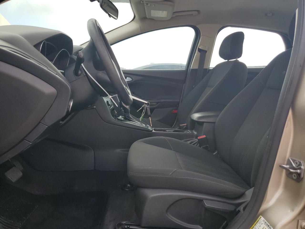 1FADP3F21JL250523 2018 Ford Focus Se