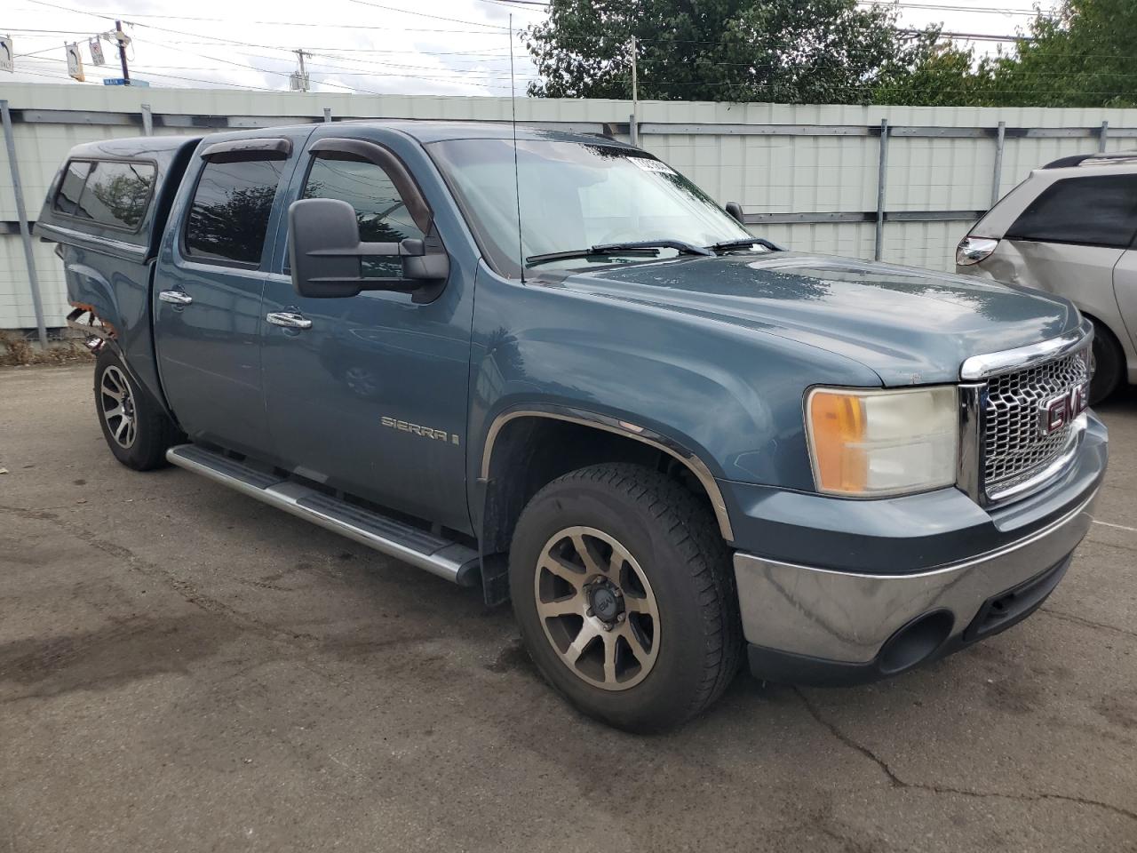 2007 GMC Sierra - Image 4