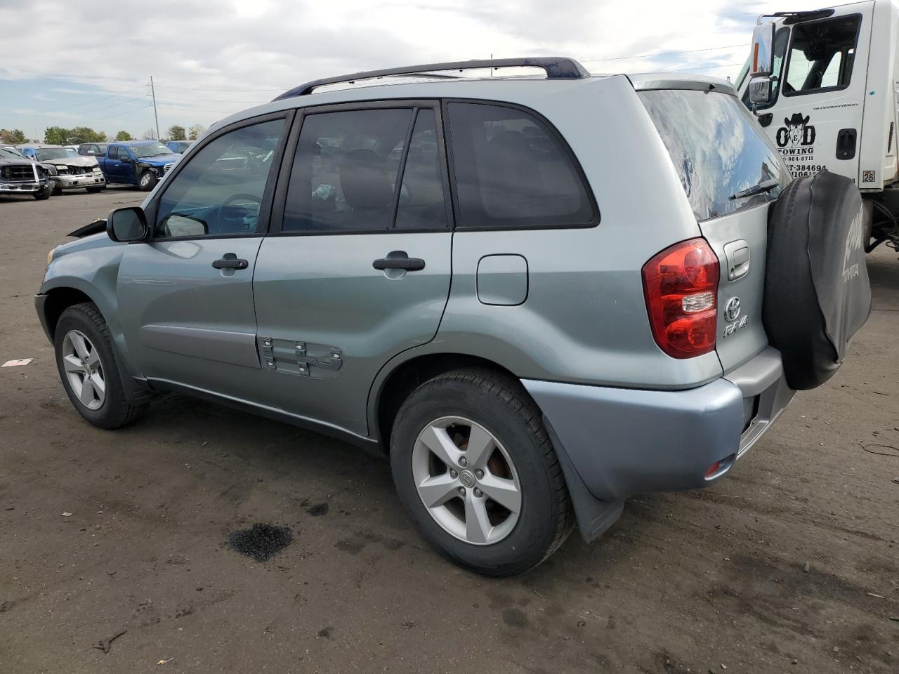 2004 Toyota RAV 4 - Image 2
