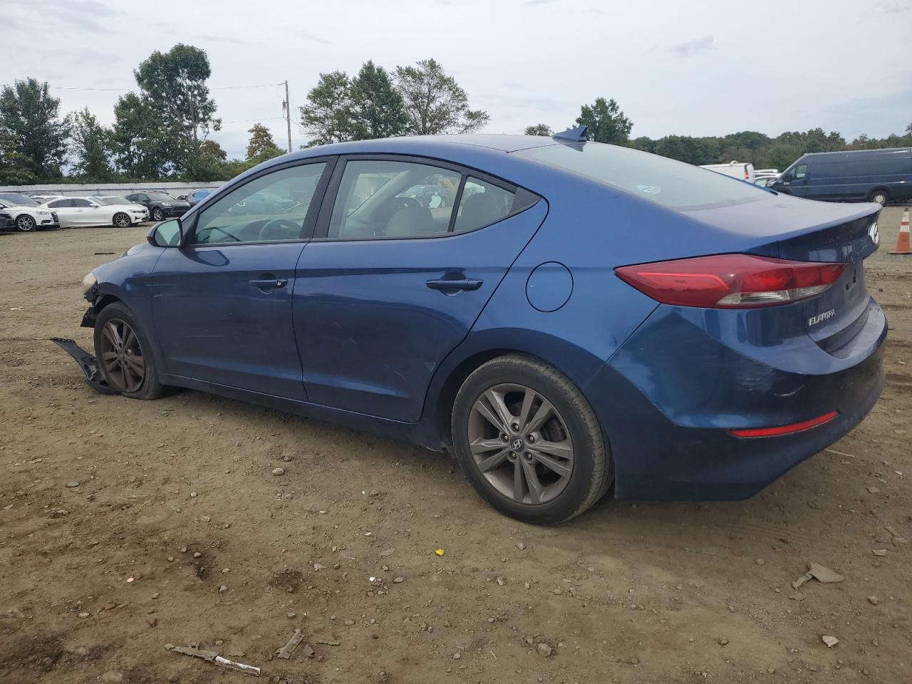 5NPD84LF8JH326442 2018 HYUNDAI ELANTRA - Image 2