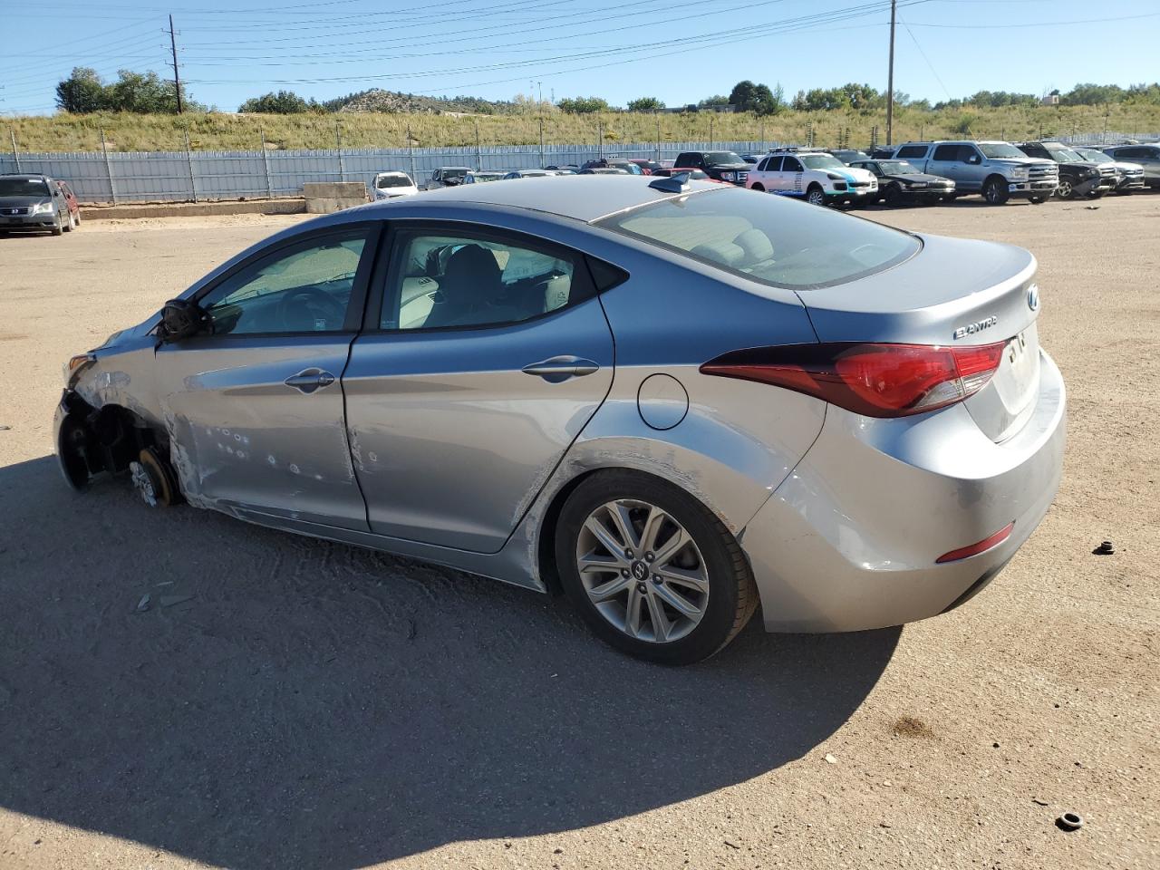 5NPDH4AE8GH652860 2016 HYUNDAI ELANTRA - Image 2