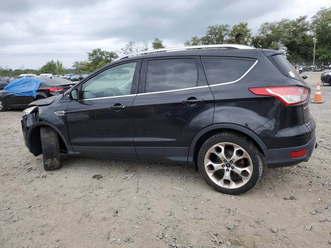 1FMCU9J9XFUA22653 2015 FORD ESCAPE - Image 2