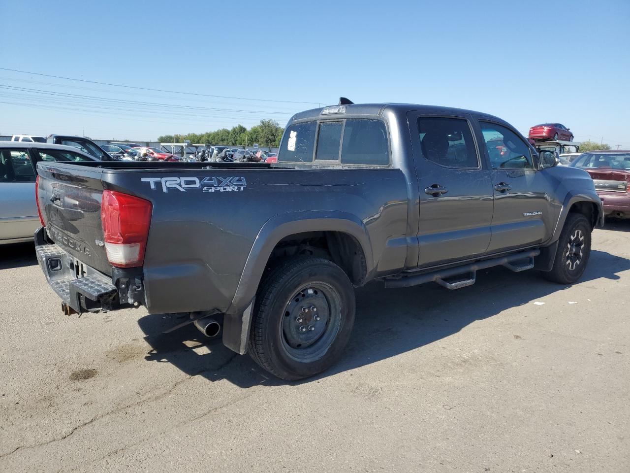 2016 Toyota Tacoma - Image 3
