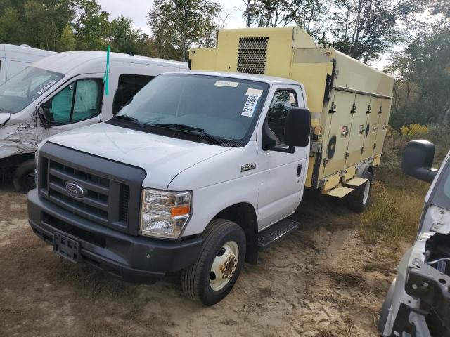 2019 Ford Econoline E450 Super Duty Cutaway Van