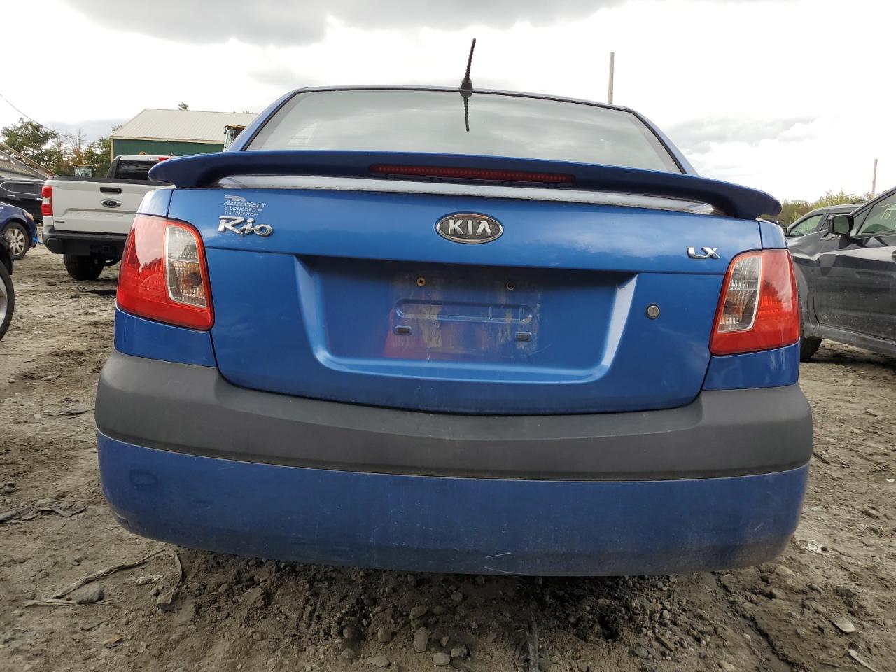 KNADE123586385576 2008 Kia Rio Base