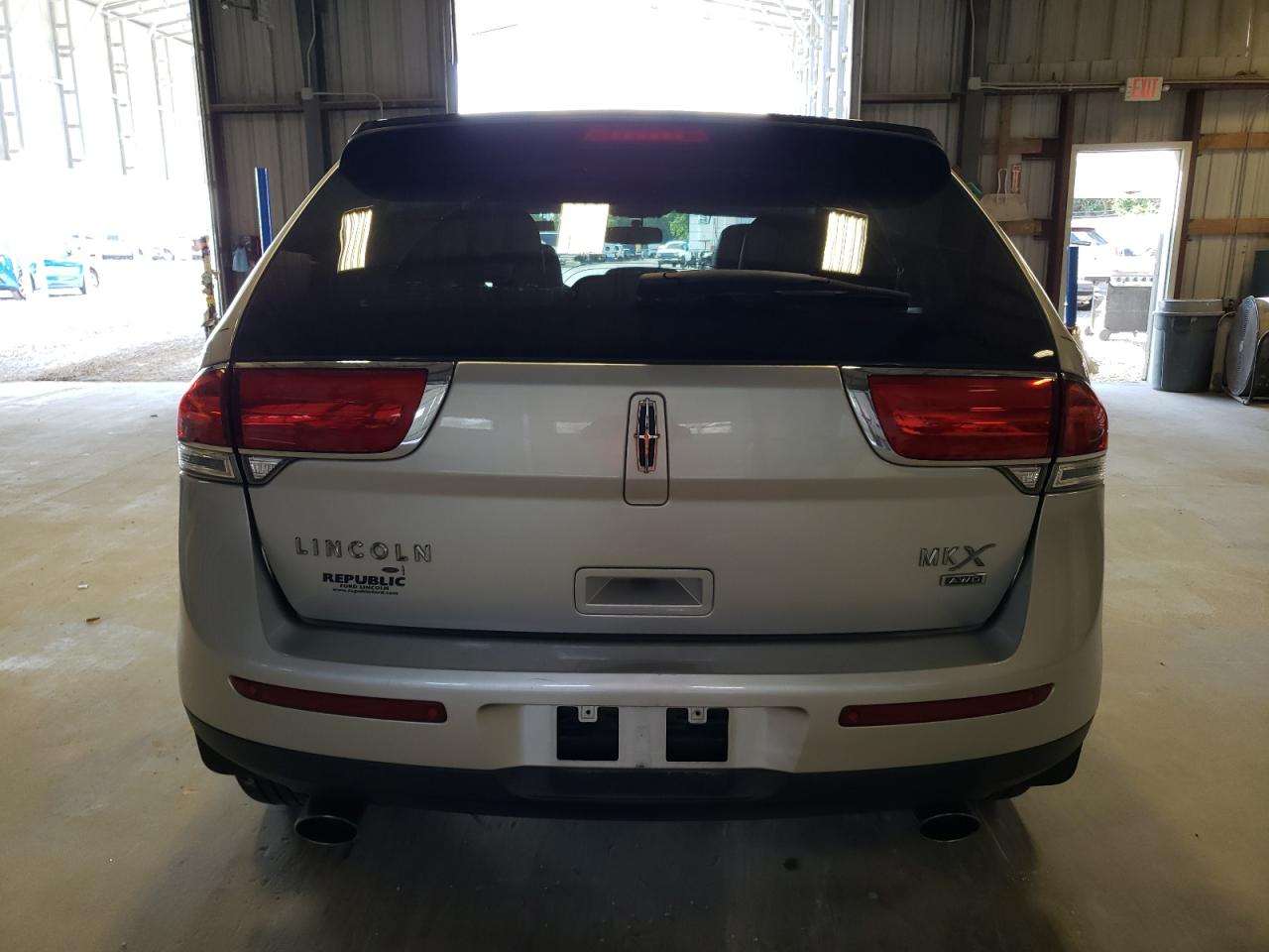 2LMDJ8JK2EBL09665 2014 Lincoln Mkx