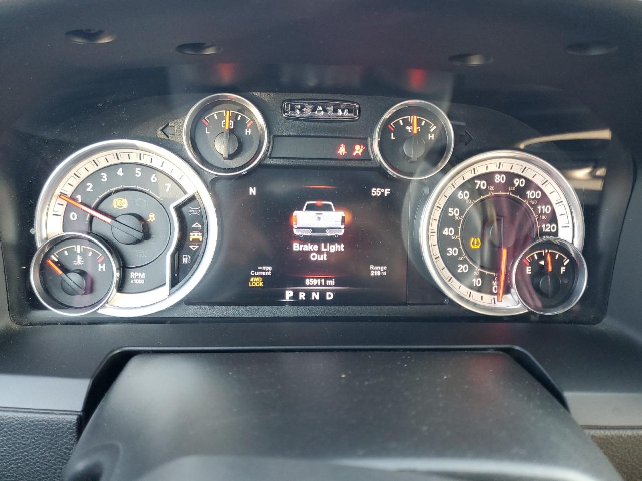 2015 Ram 1500 Laramie VIN: 1C6RR7VT2FS712166 Lot: 70180224