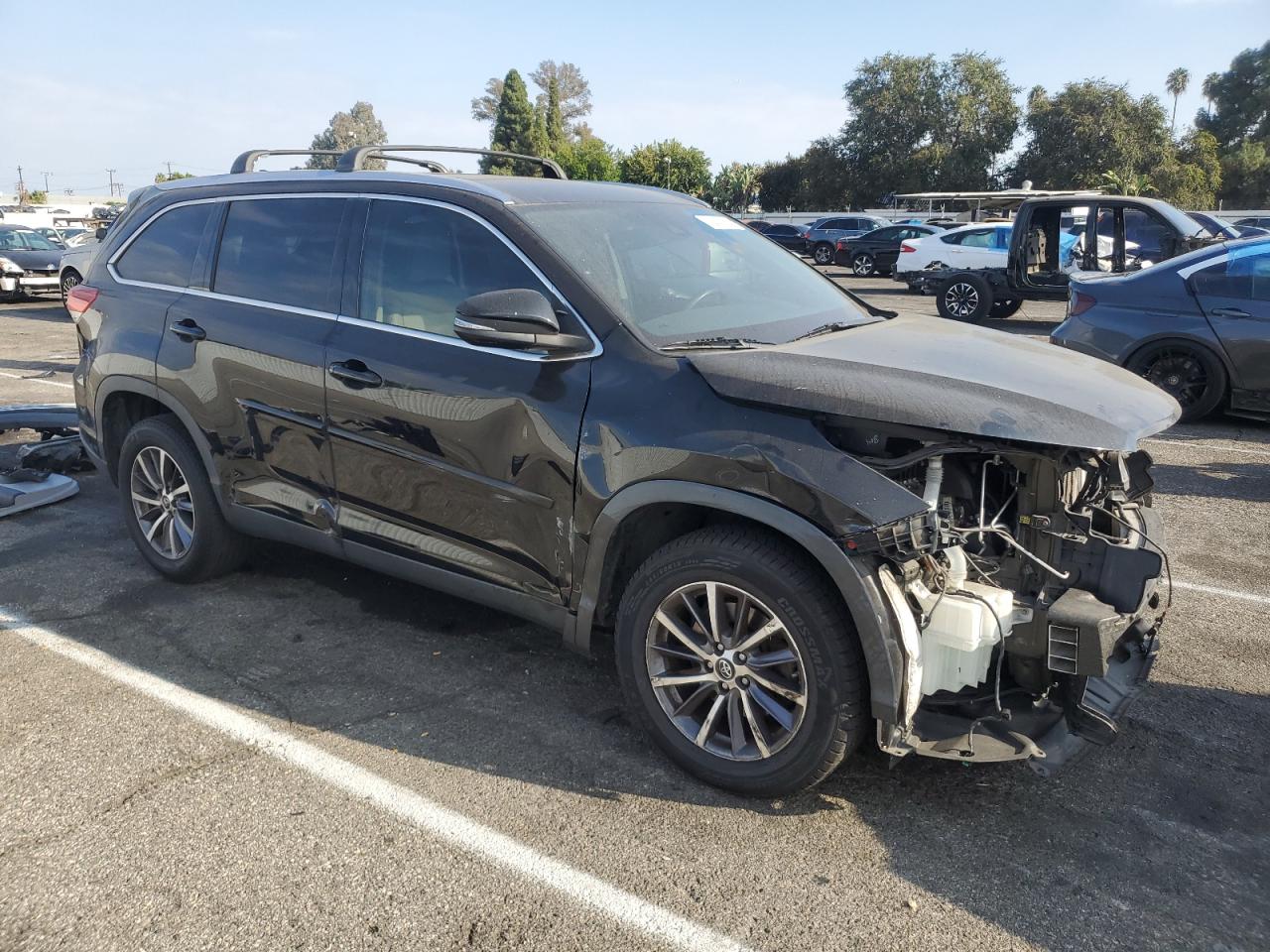 2019 Toyota Highlander - Image 4