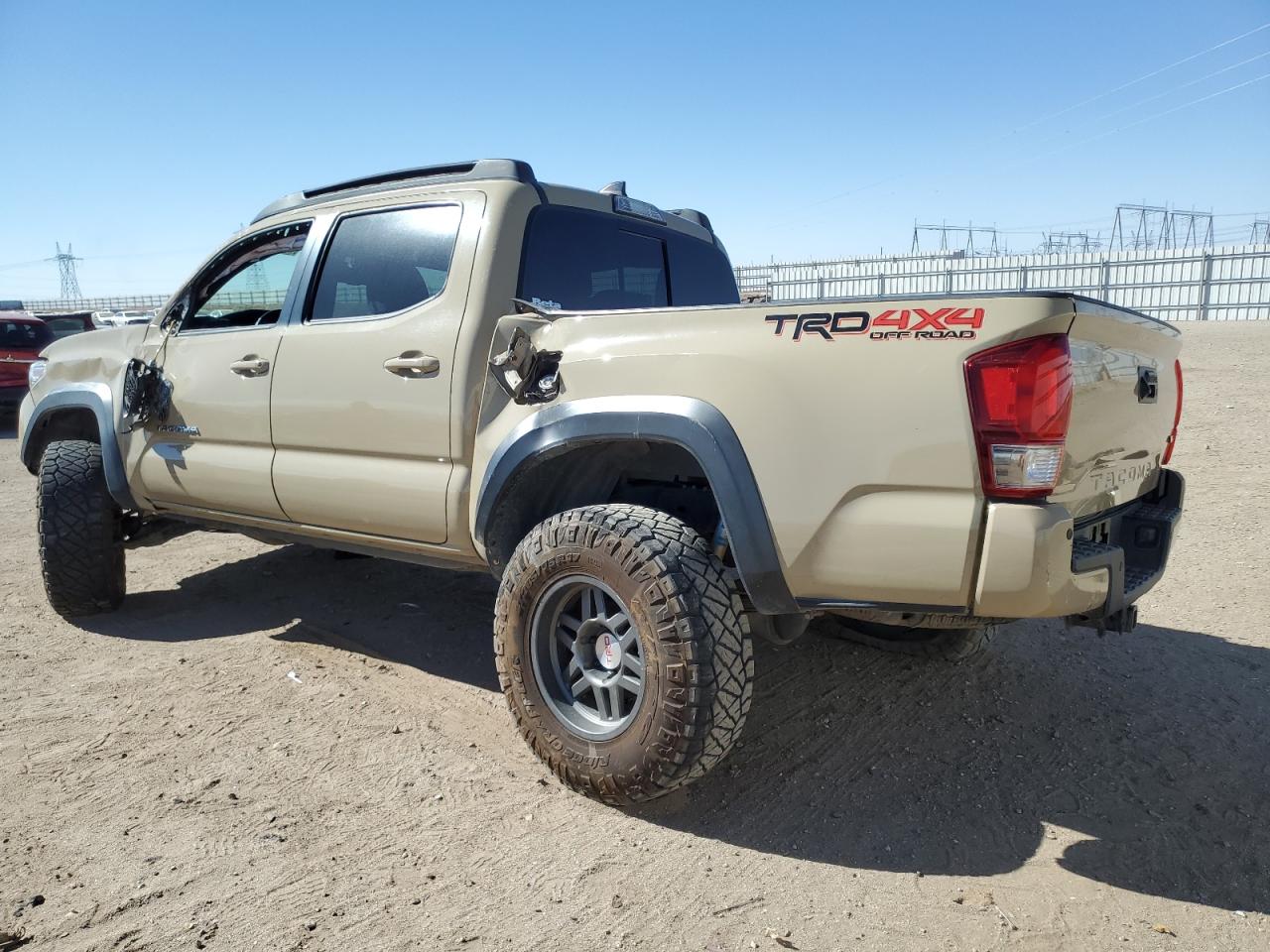 VIN 5TFCZ5AN2HX080169 2017 TOYOTA TACOMA no.2