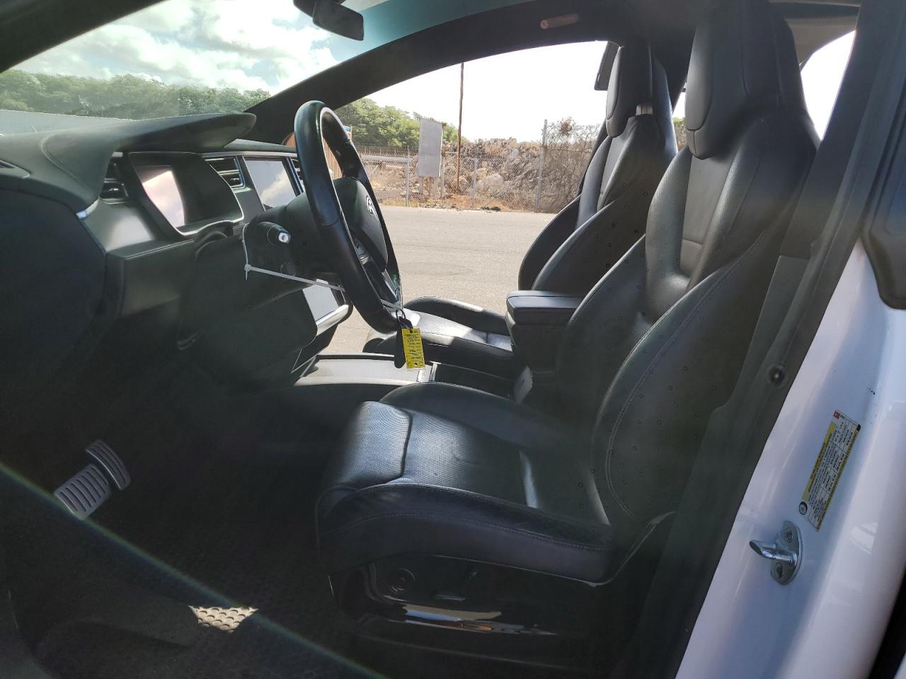 5YJXCBE42GF003071 2016 Tesla Model X