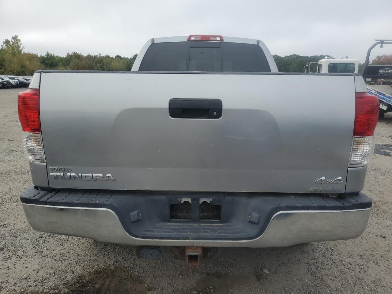 5TFUM5F19AX015575 2010 Toyota Tundra Double Cab Sr5