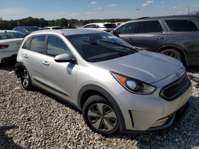  KIA NIRO 2018 Srebrny