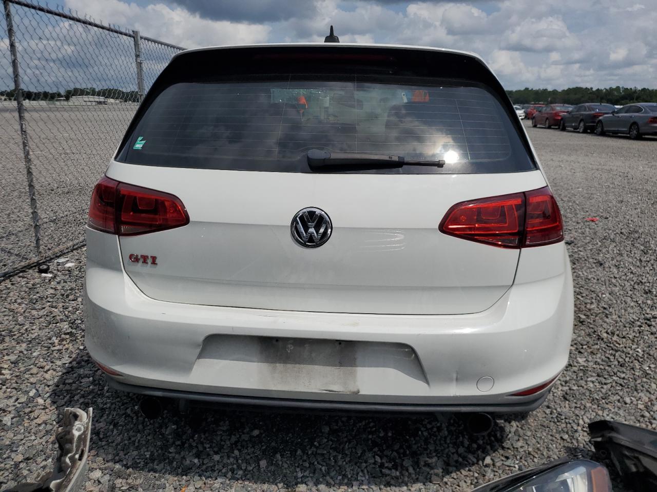 3VW447AU0HM038723 2017 Volkswagen Gti S/Se