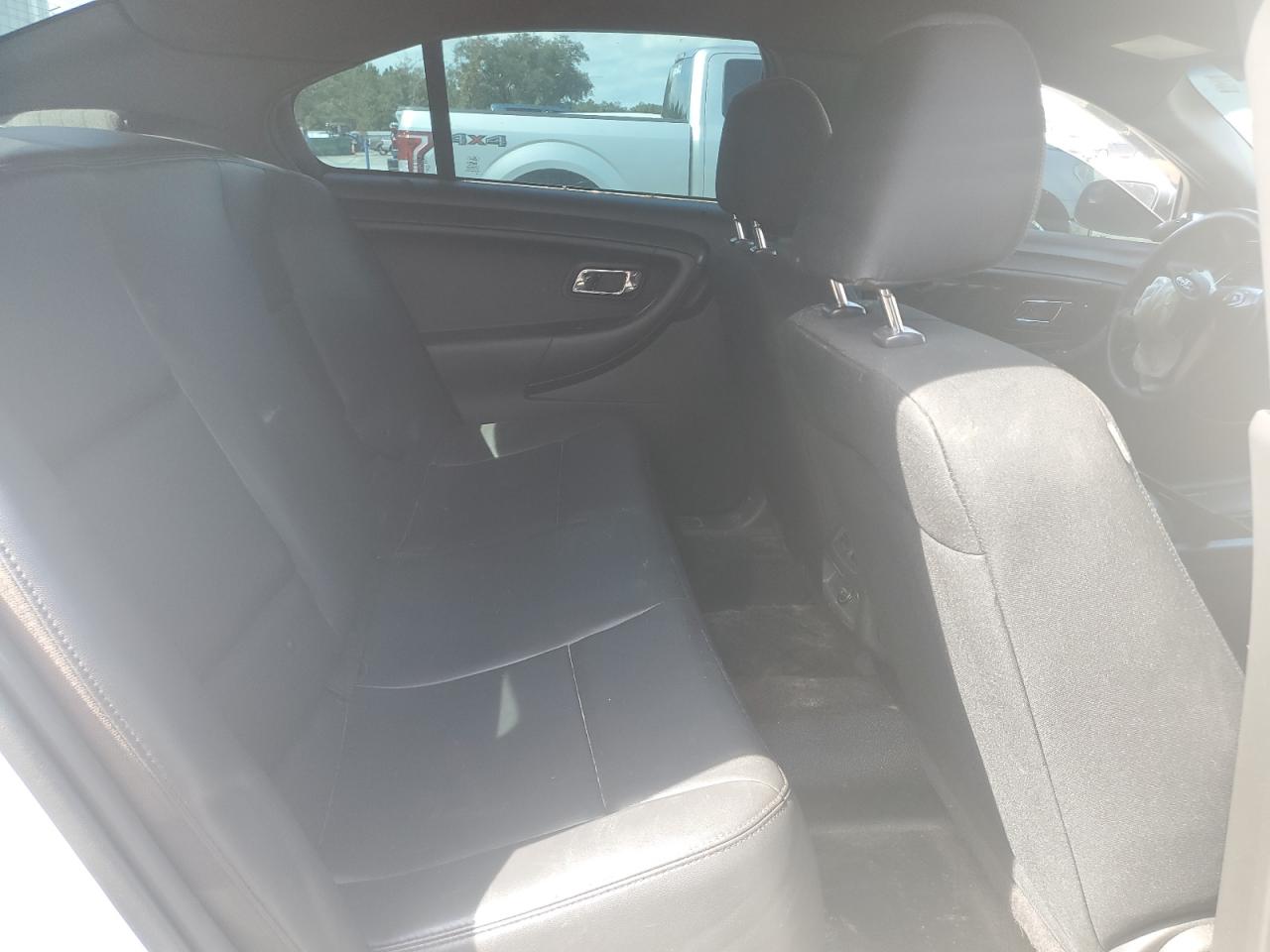 2013 Ford Taurus - Image 10
