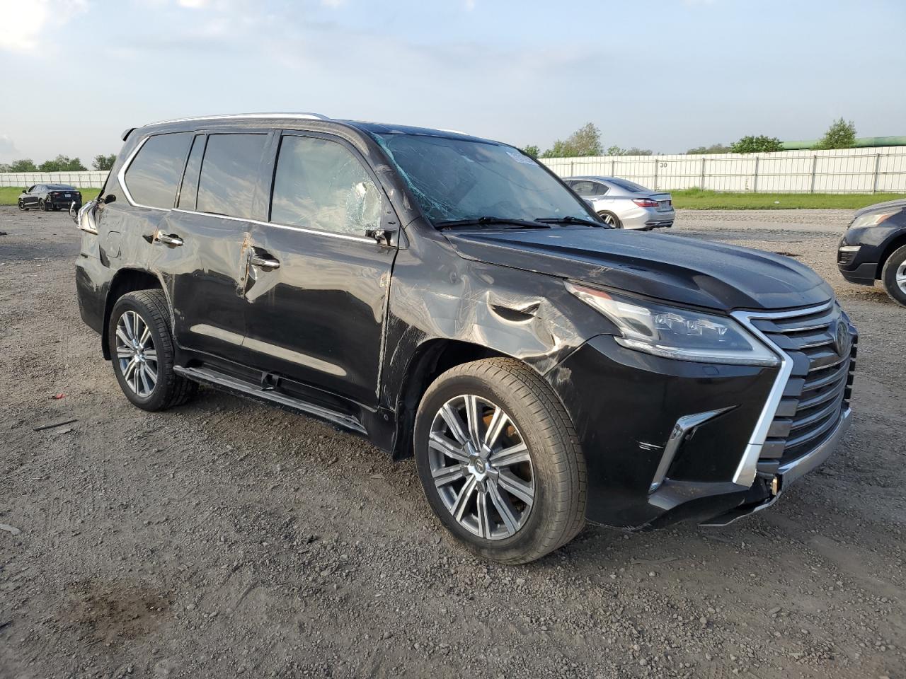 VIN JTJHY7AX3H4234537 2017 LEXUS LX570 no.4