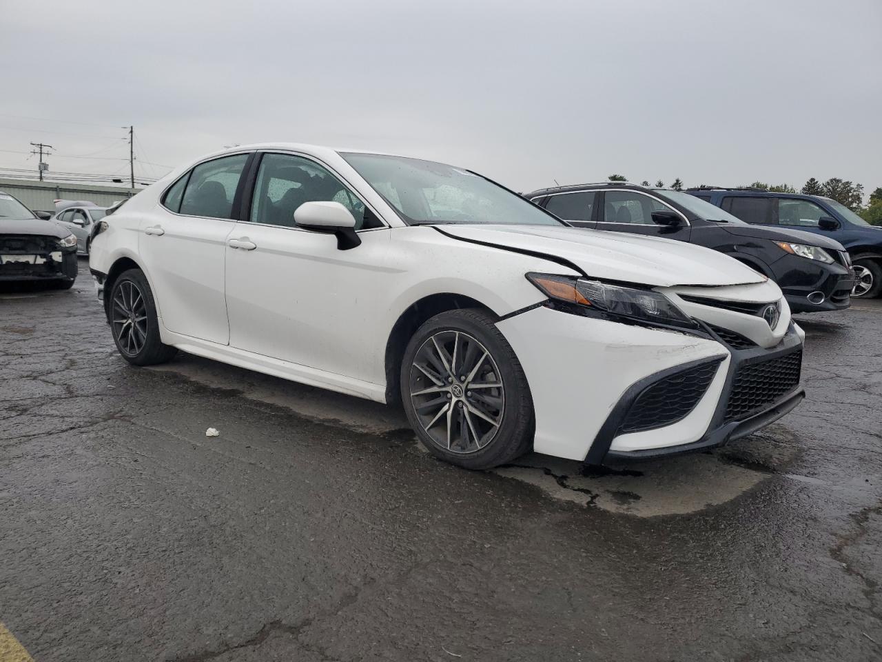 2021 Toyota Camry - Image 4