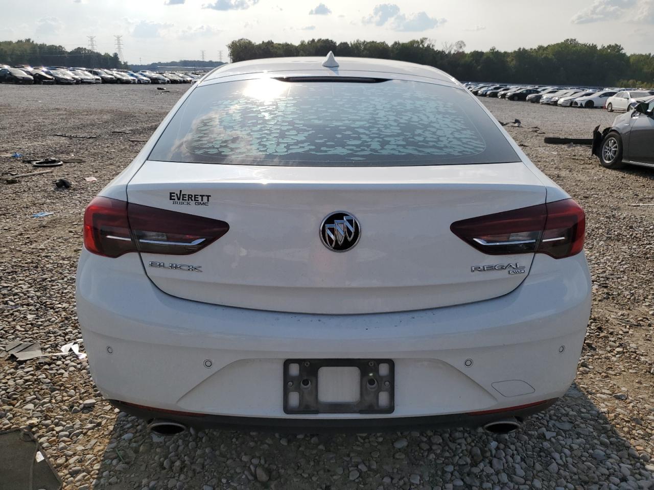 W04GR6SX0J1061226 2018 Buick Regal Essence