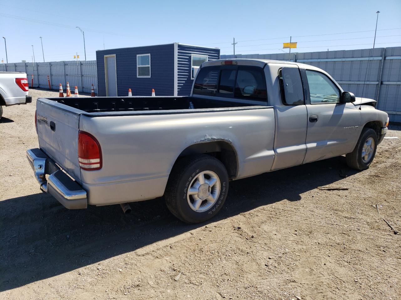 1B7GL22X8XS145362 1999 Dodge Dakota