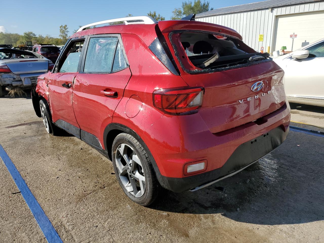 2022 Hyundai Venue - Image 2