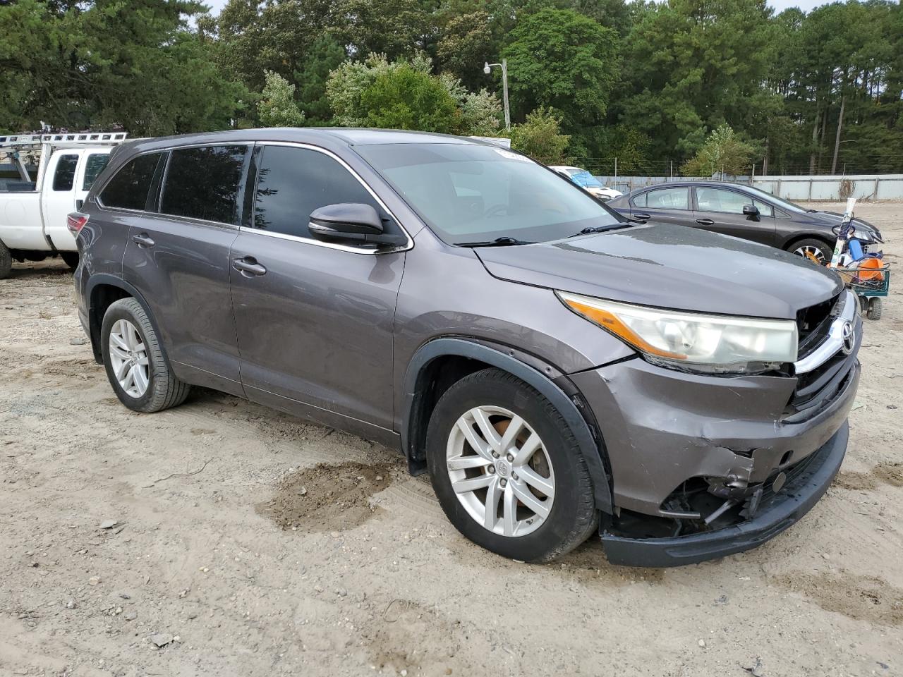 2015 Toyota Highlander - Image 4