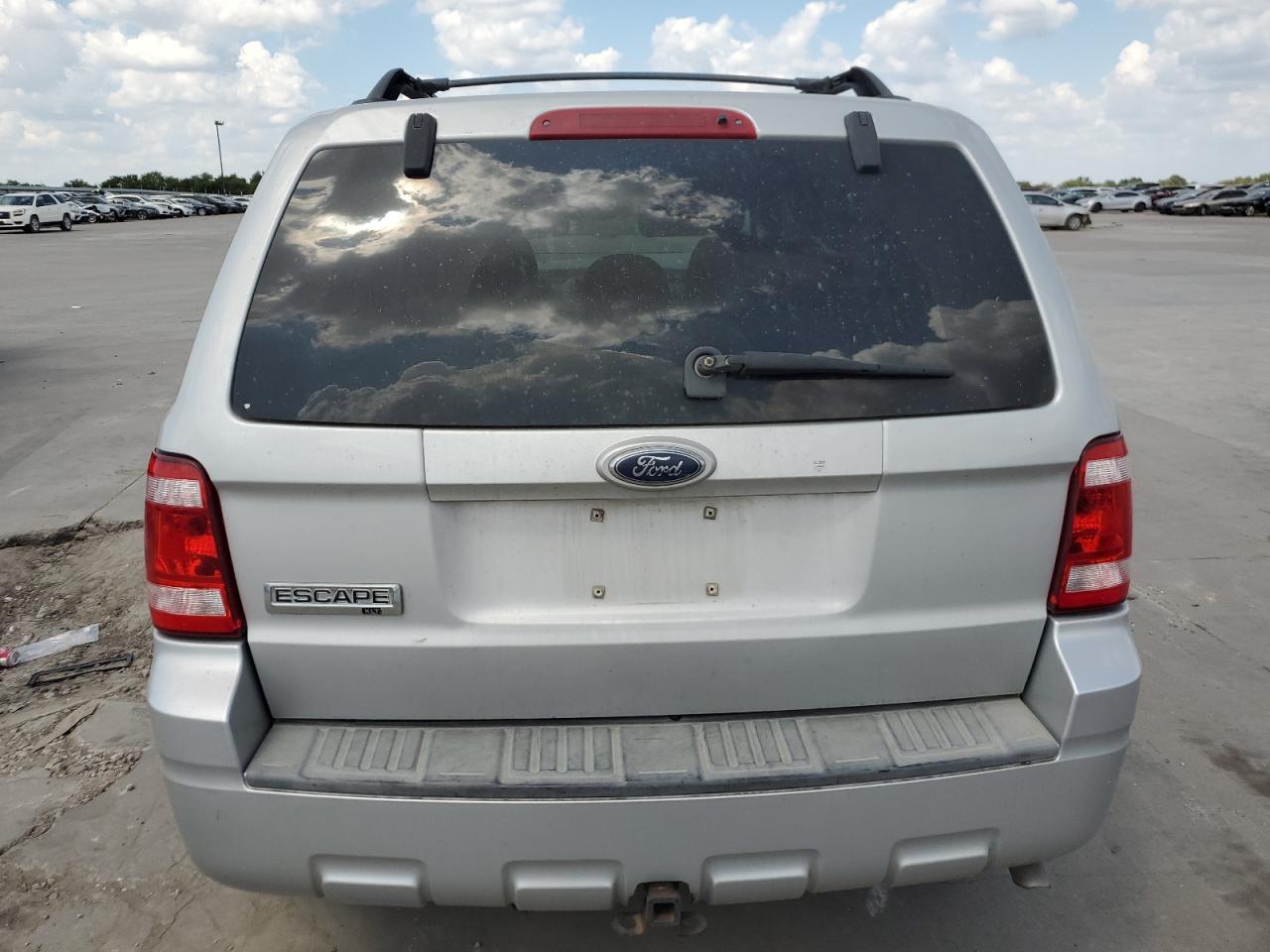 2009 Ford Escape - Image 6