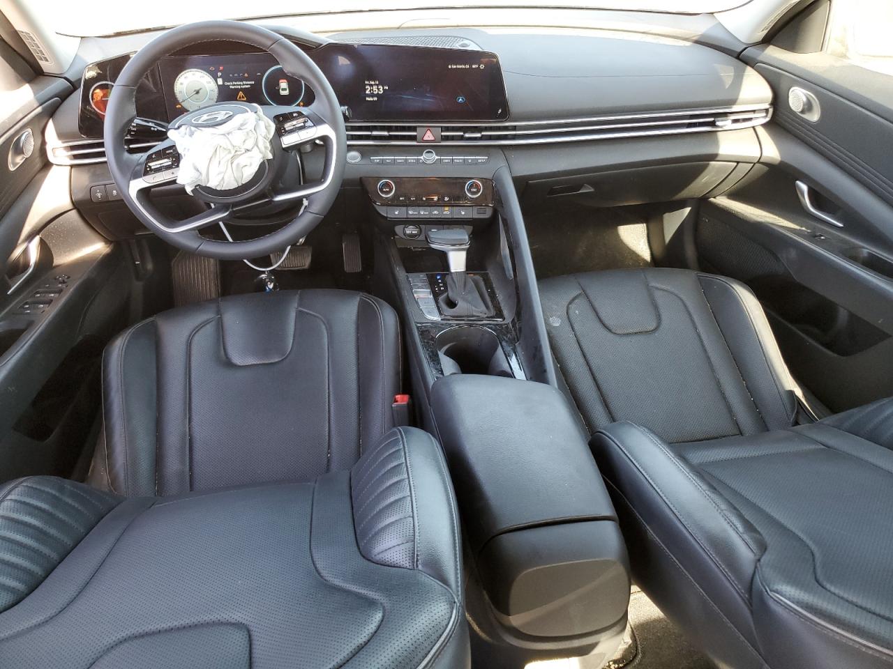 2024 Hyundai Elantra - Image 8