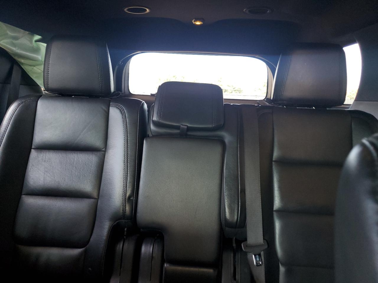 2014 Ford Explorer - Image 10