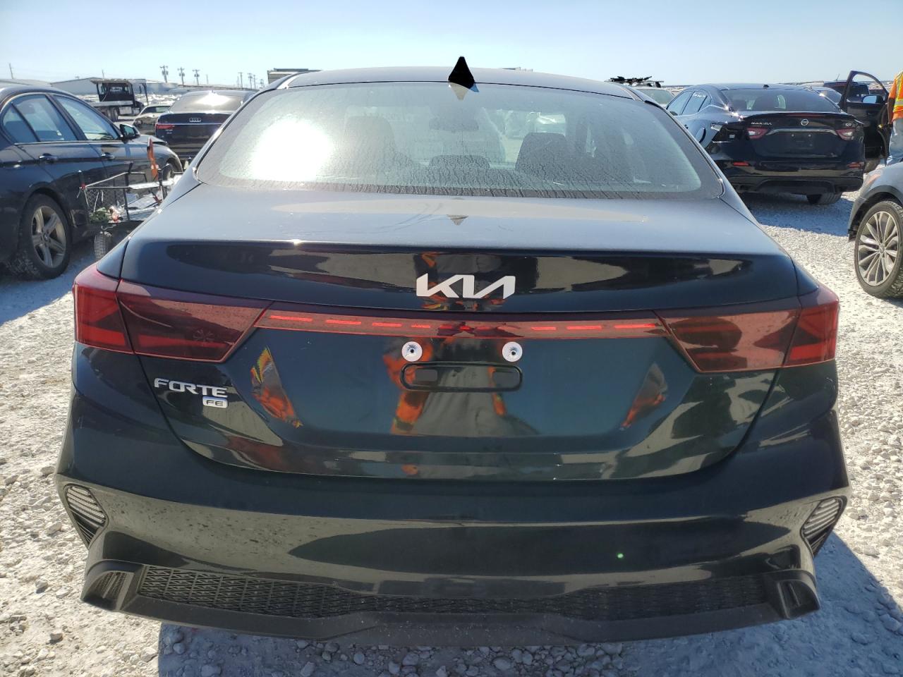 2024 Kia Forte Lx VIN: 3KPF24AD1RE811937 Lot: 72921814