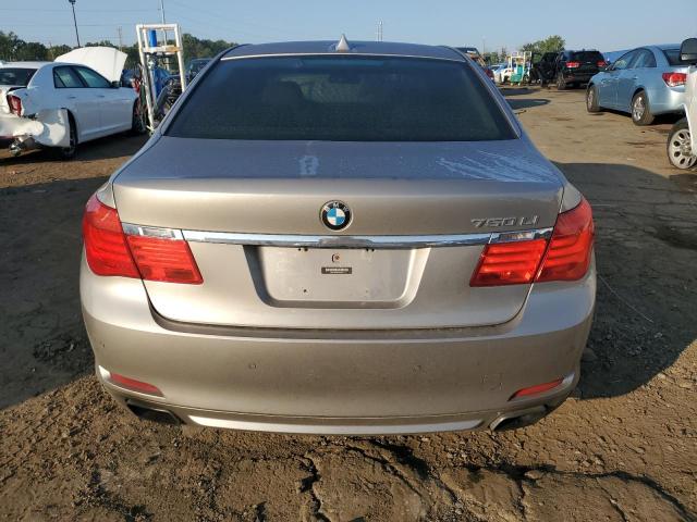 Седаны BMW 7 SERIES 2012 Золотой