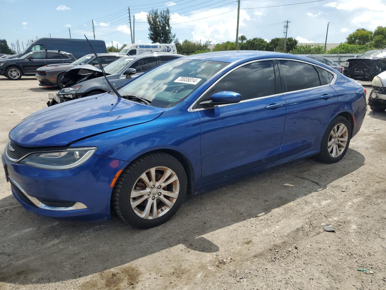 2015 Chrysler 200 Limited VIN: 1C3CCCAB7FN607731 Lot: 70035014