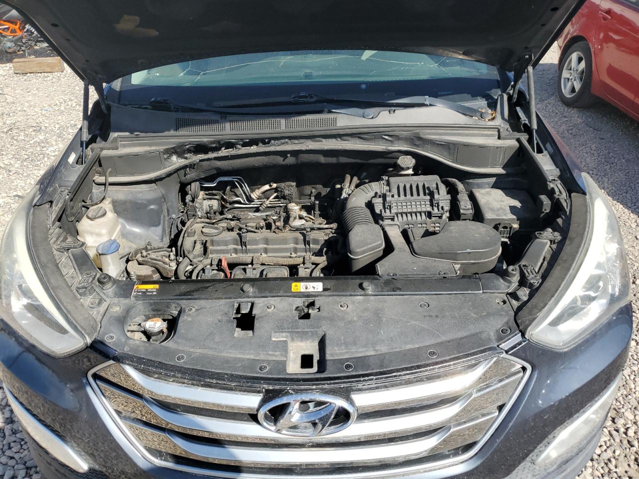 2016 Hyundai Santa Fe - Image 12
