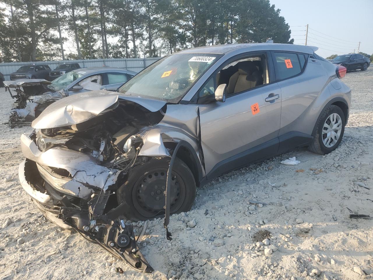 JTNKHMBX0K1021233 2019 Toyota C-Hr Xle