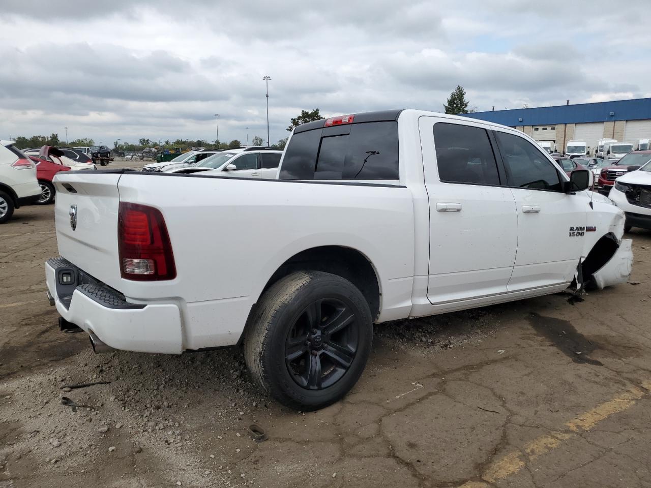 1C6RR7MT3ES352549 2014 Ram 1500 Sport