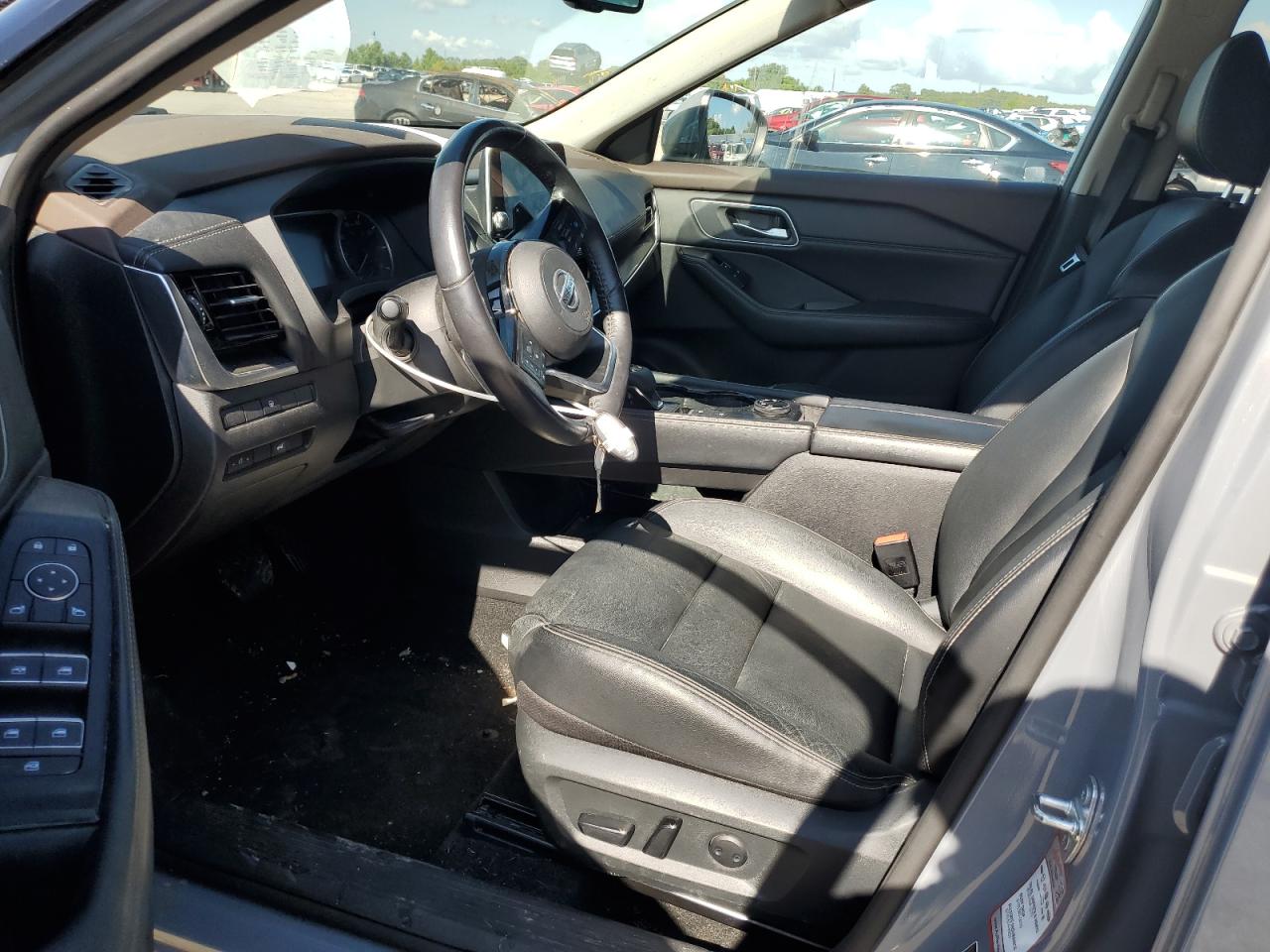 2021 Nissan Rogue - Image 7