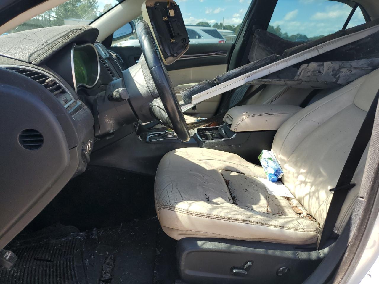 2015 Chrysler 300 - Image 7