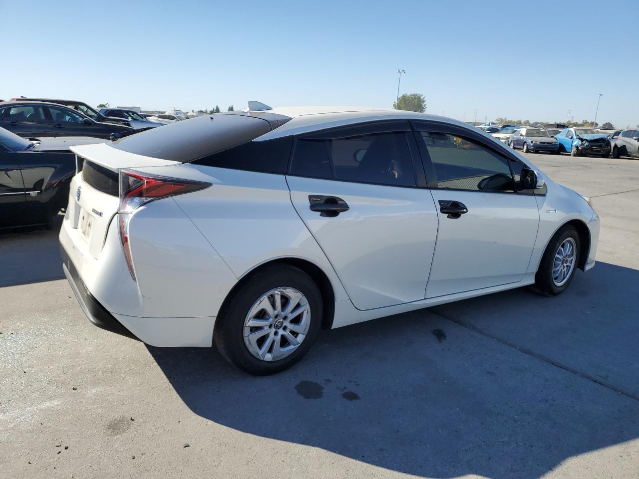 VIN JTDKBRFU8H3033114 2017 TOYOTA PRIUS no.3