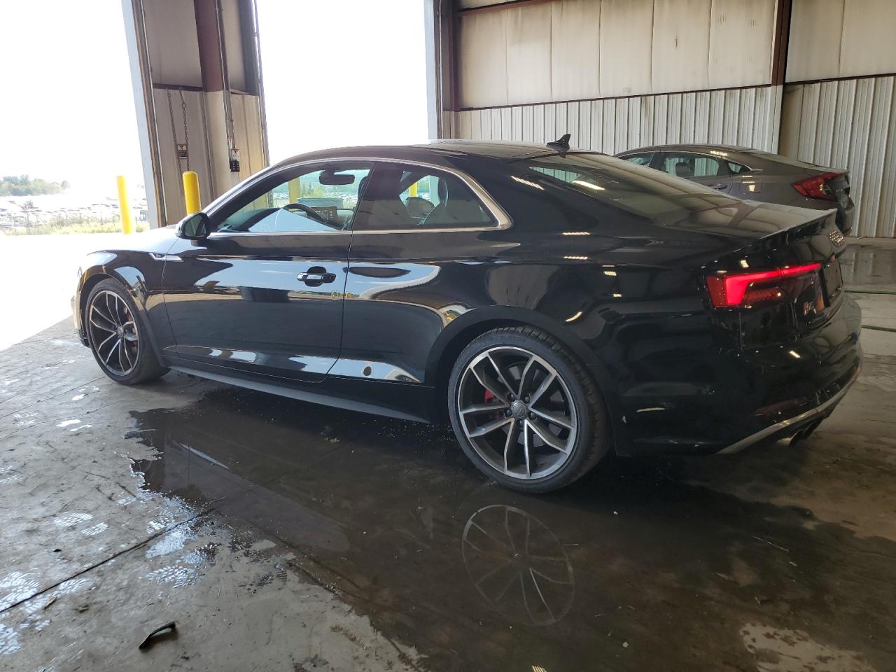 WAUP4AF51KA082648 2019 AUDI RS5 - Image 2