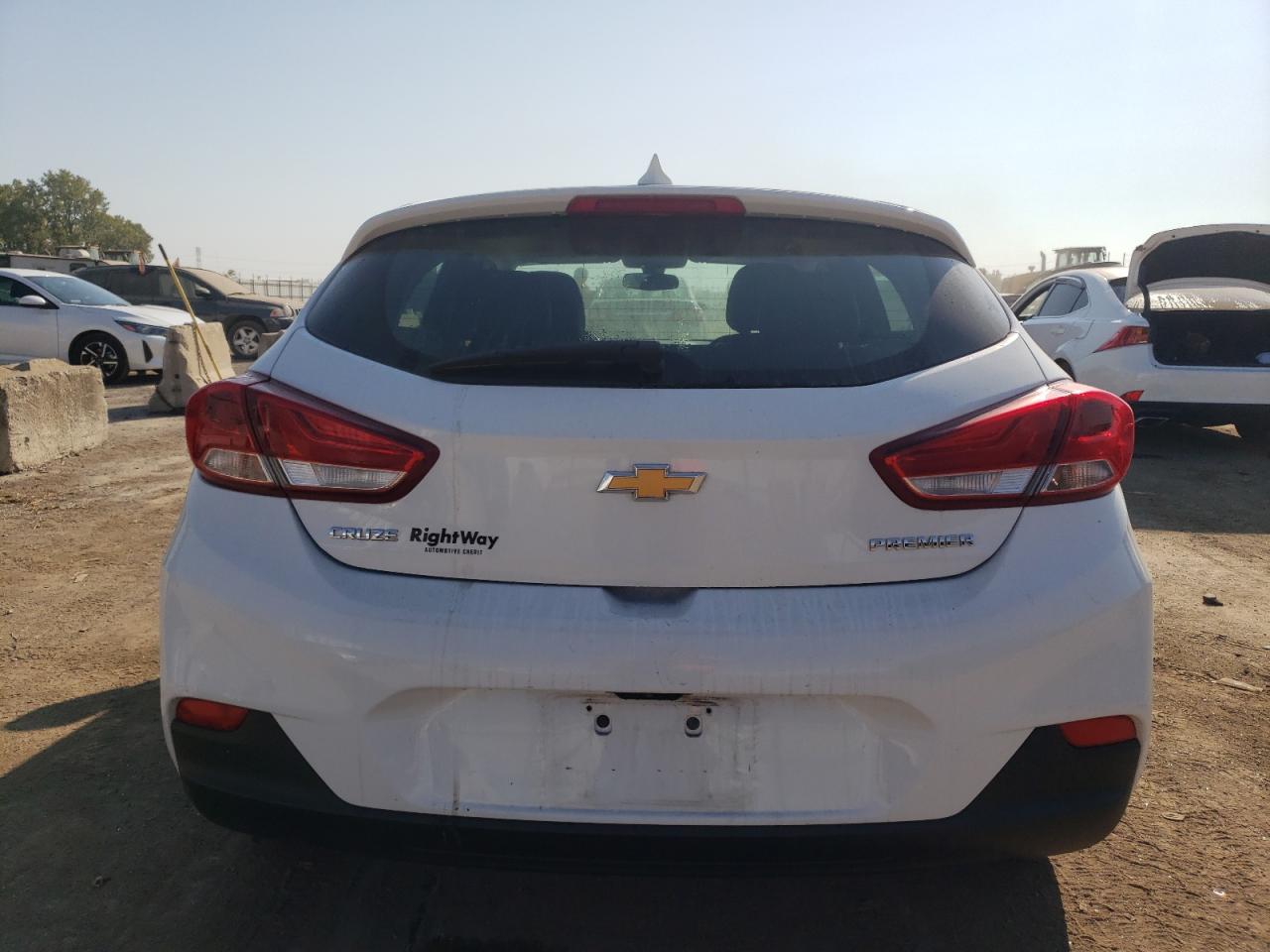 3G1BF6SM2KS585209 2019 Chevrolet Cruze Premier