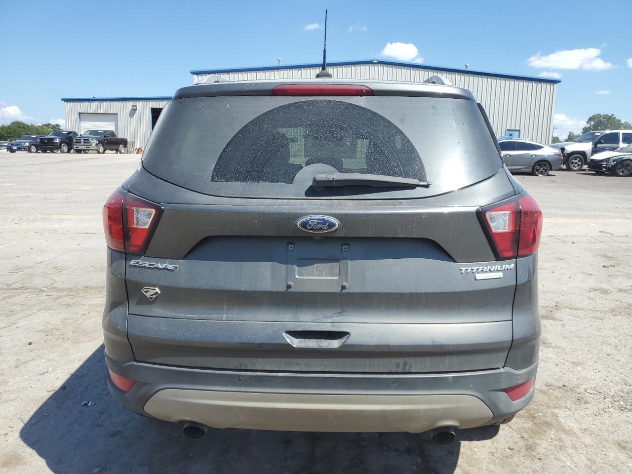 1FMCU0J92KUB82970 2019 Ford Escape Titanium