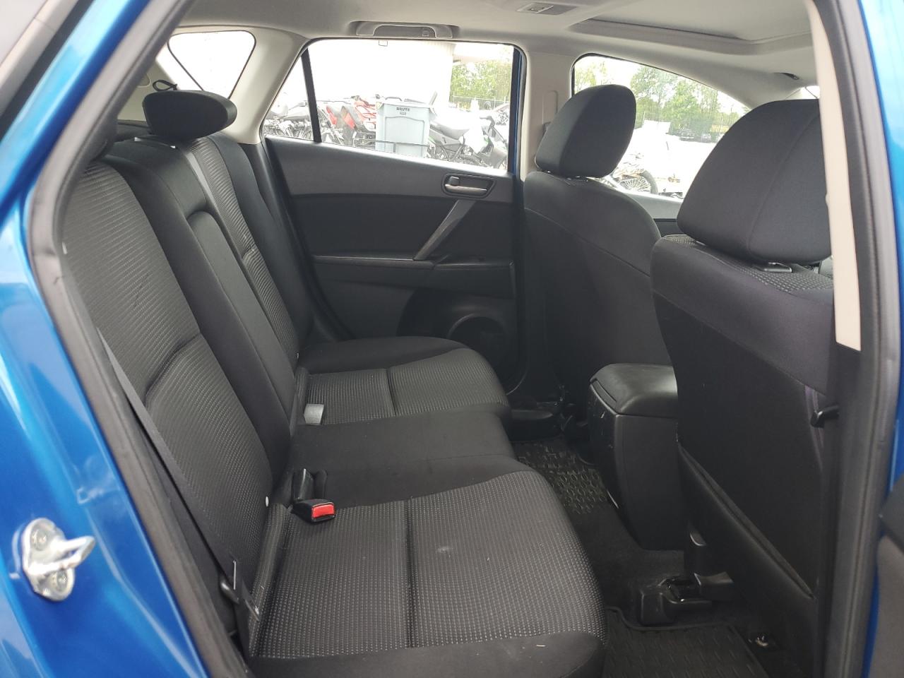 2012 Mazda 3 - Image 10