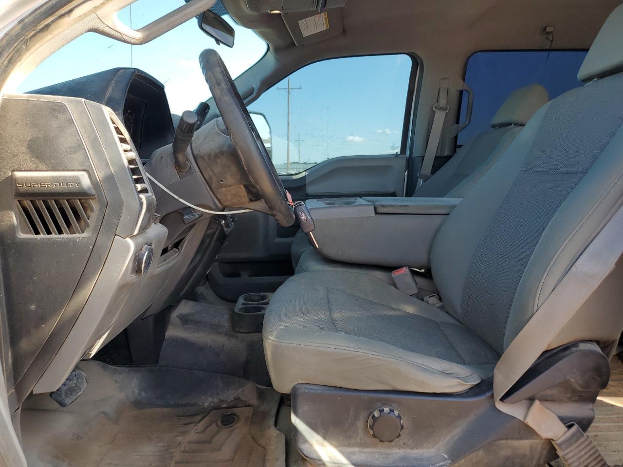 2017 Ford F350 - Image 7