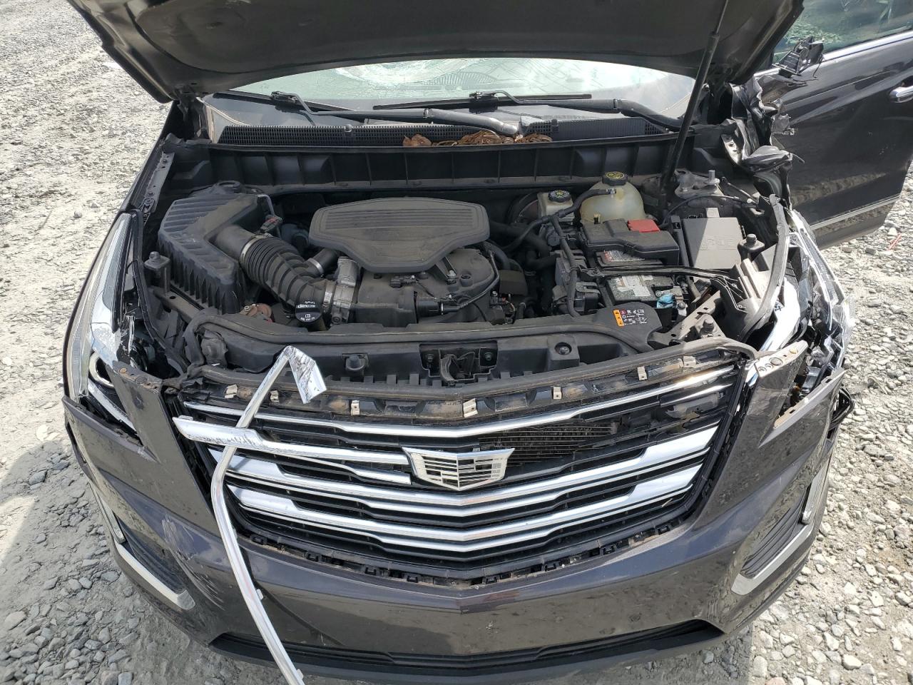 1GYKNBRS0HZ232996 2017 Cadillac Xt5 Luxury